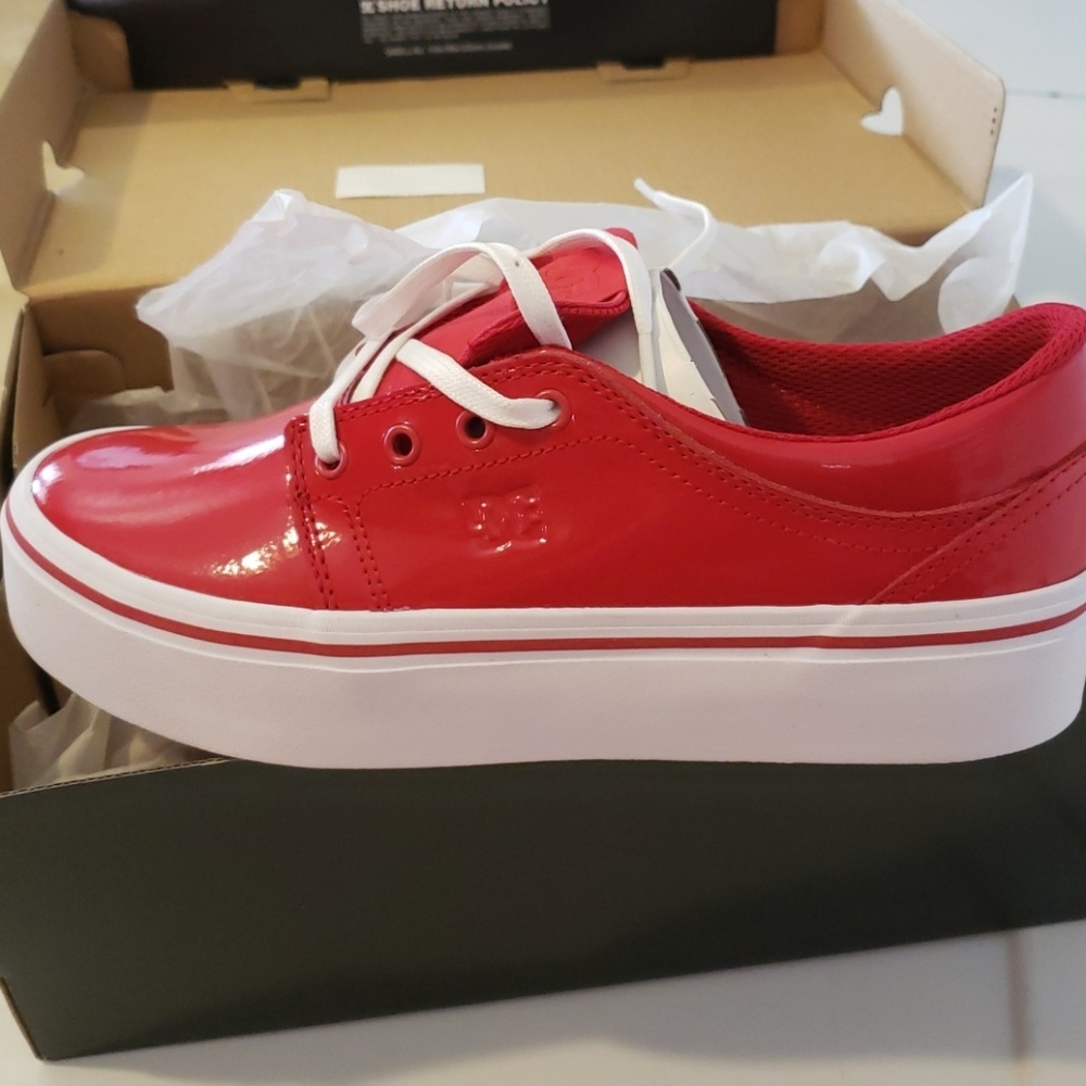 Red DC trase platform